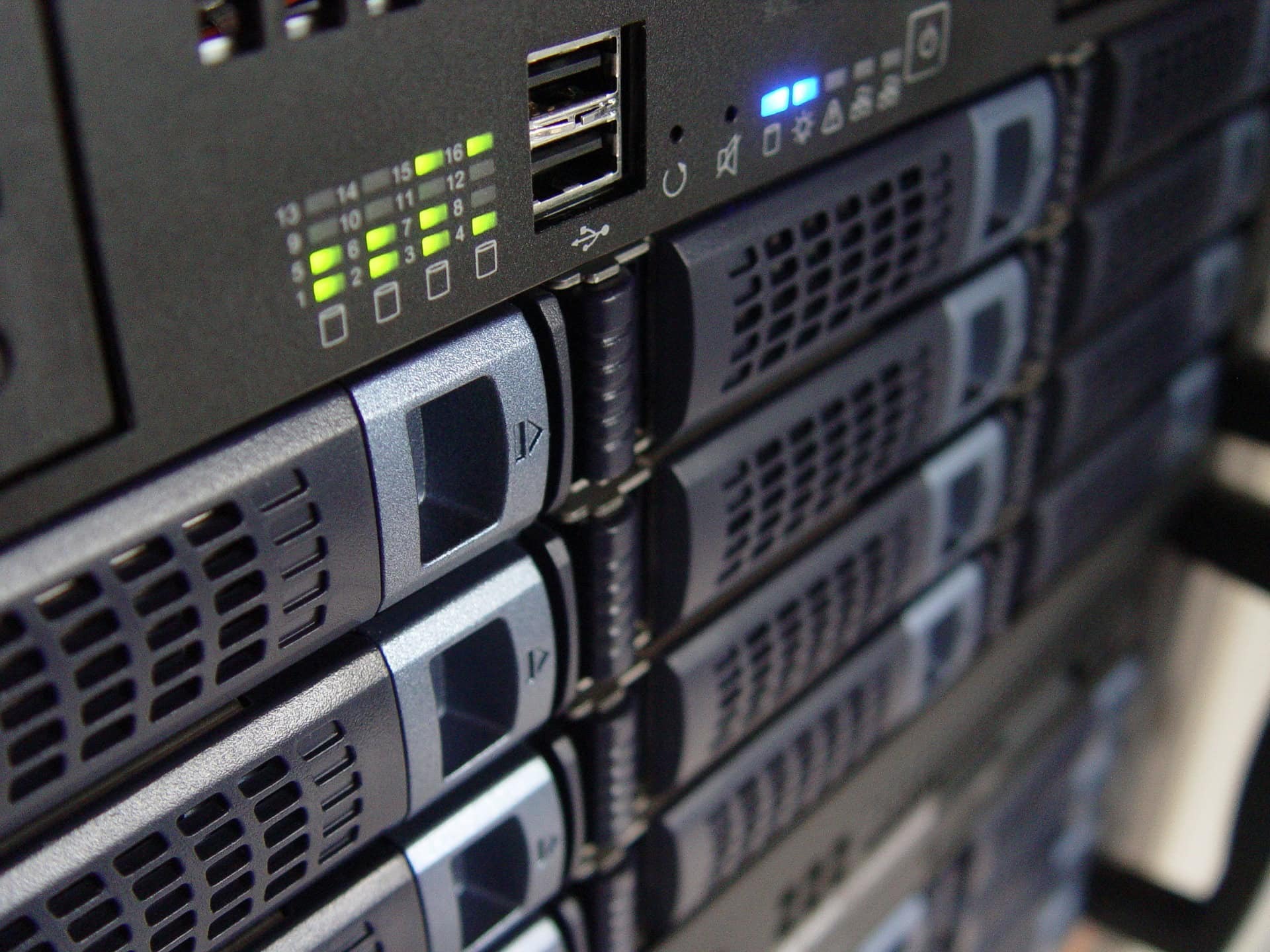 AI data center server rack certified refurbished Dell PowerEdge HP ProLiant GPU cluster PCIe 4.0 enterprise infrastructure 2026